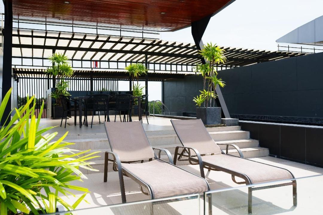 Aqua Villa Rawai Bagian luar foto